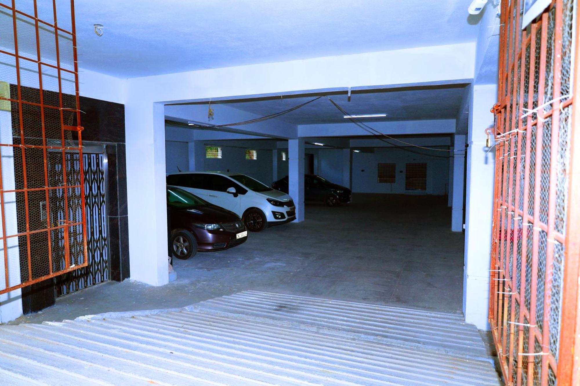 Sri Nilayam Inn Tirupati Exterior foto